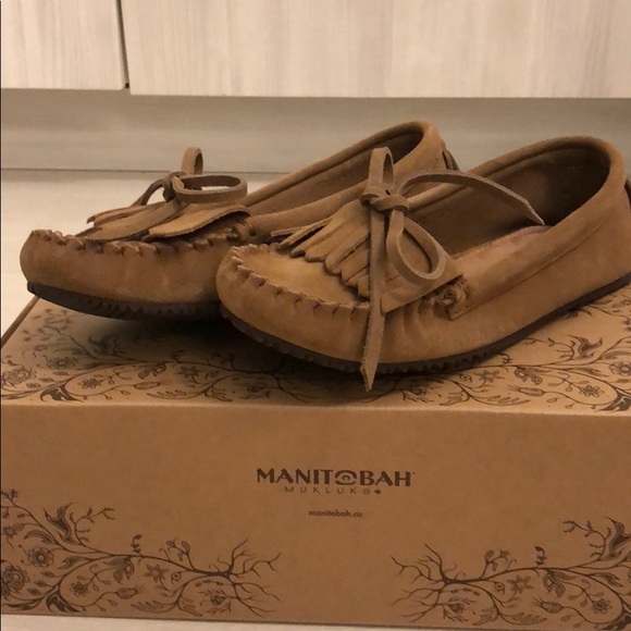 Manitobah Mukluks Sunshine Moccasin - Picture 3 of 5